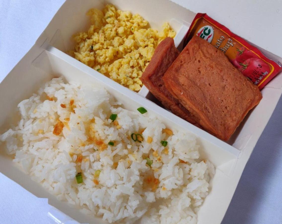 Reddoorz Plus @ Silk Residences Sta. Mesa Monthly Stay Manila Eksteriør billede