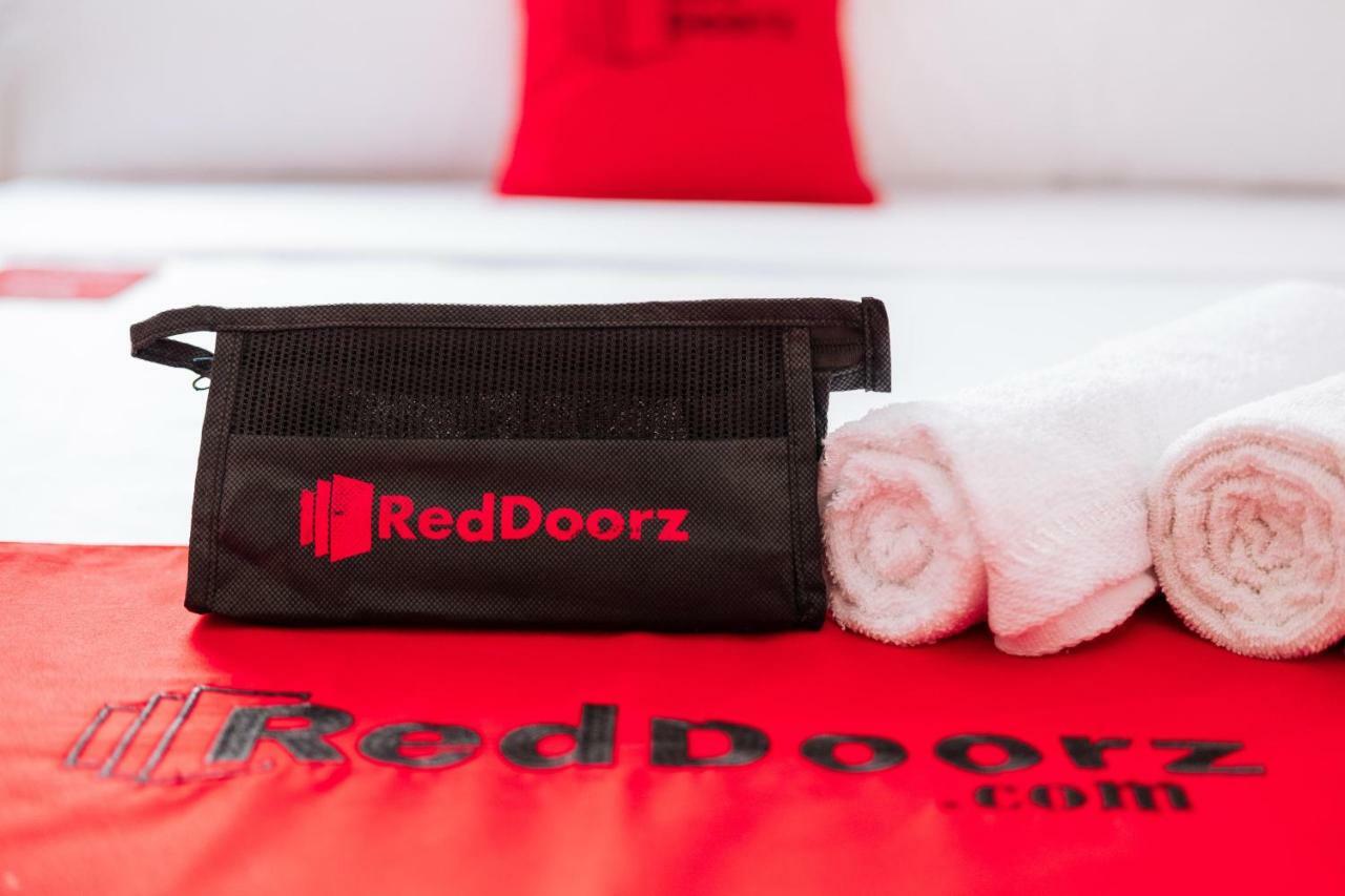 Reddoorz Plus @ Silk Residences Sta. Mesa Monthly Stay Manila Eksteriør billede