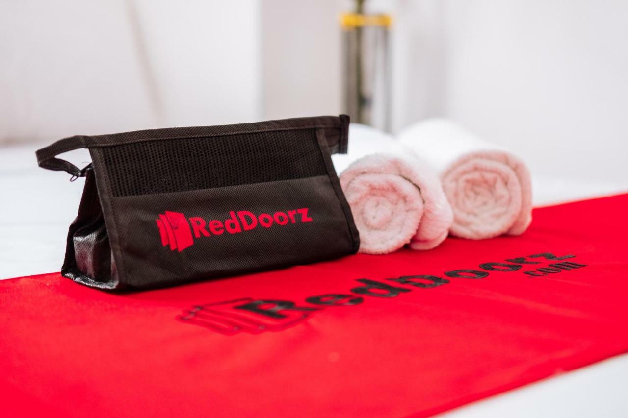 Reddoorz Plus @ Silk Residences Sta. Mesa Monthly Stay Manila Eksteriør billede